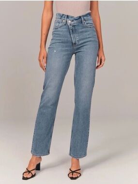 Abercrombie The 90s Straight Ultra High Rise Criss Cross Jeans